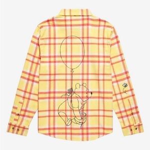Cakeworthy Winnie the Pooh with Balloons and Bees flannel. Size Large